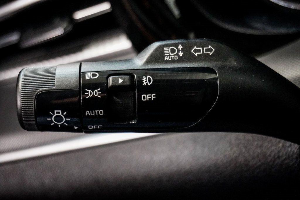 2023 Kia K5 GT-Line photo 26