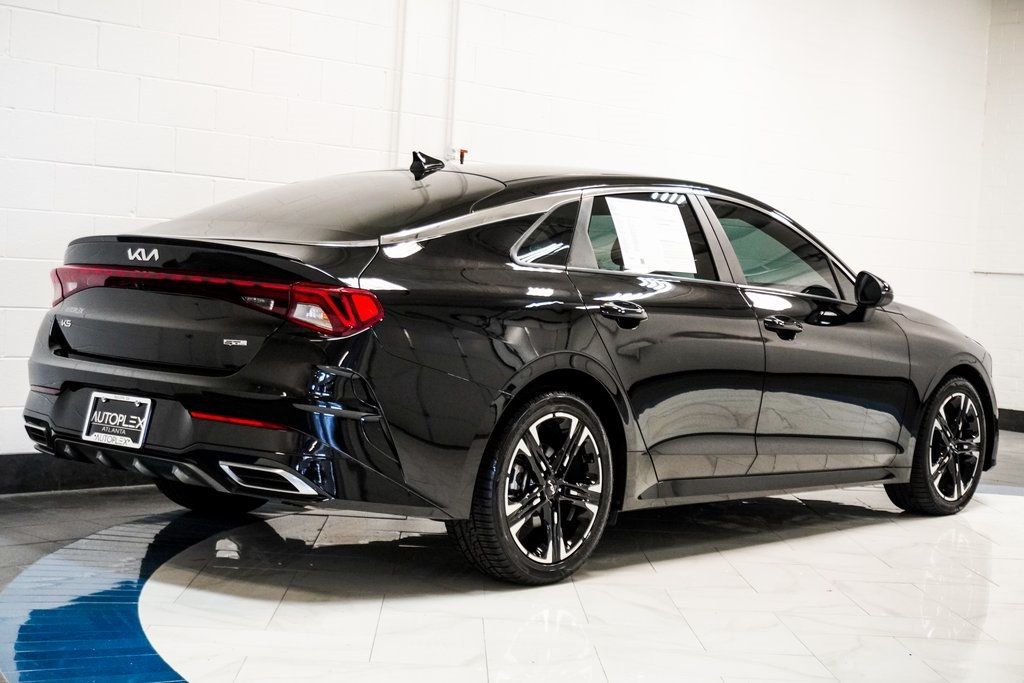 2023 Kia K5 GT-Line photo 3