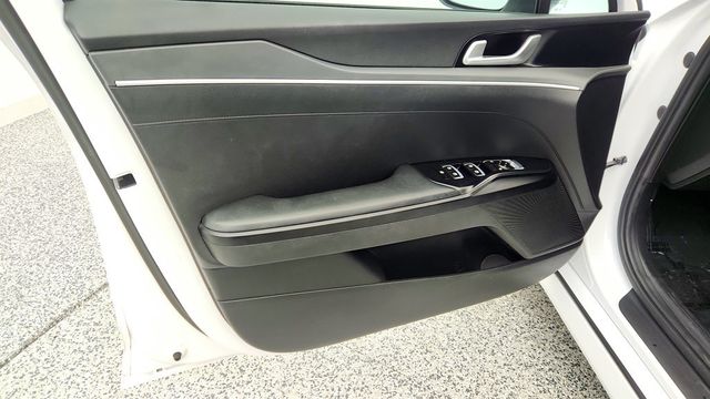 2023 Kia K5 GT-Line Automatic with Premium Package - 22962950 - 9