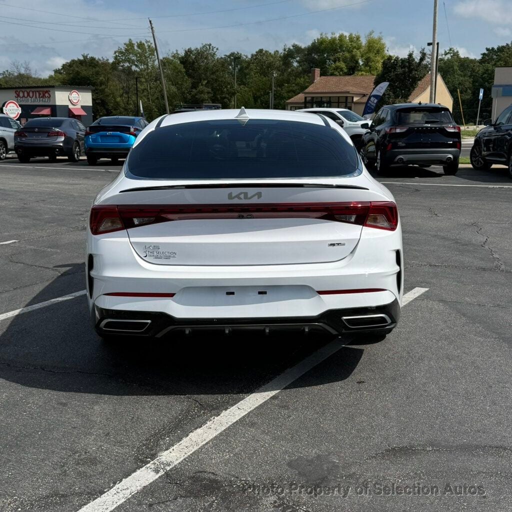 Kia K5 photo 11