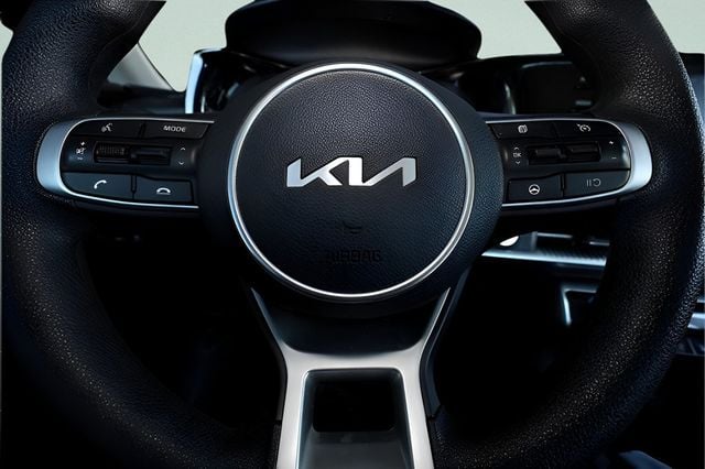 2023 KIA K5 LXS - 23003146 - 26