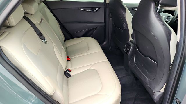 2023 Kia Niro EX (49 mpg) - 22971736 - 24