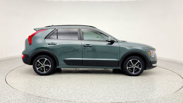 2023 Kia Niro EX (49 mpg) - 22971736 - 3