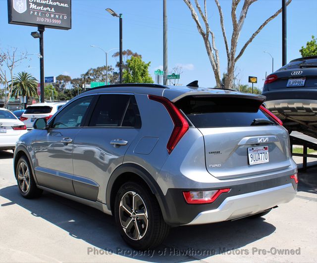 2023 Kia Niro EX HEV's photo