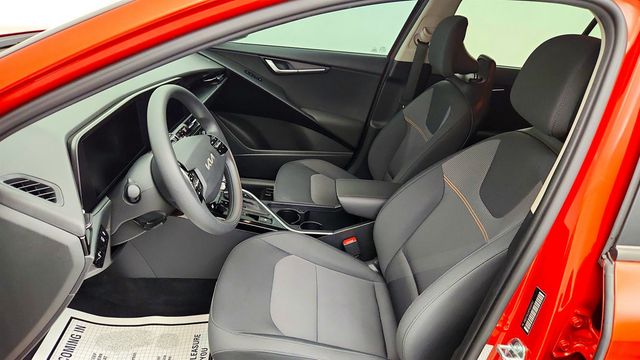 2023 Kia Niro LX FWD - 23068422 - 18