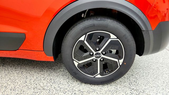 2023 Kia Niro LX FWD - 23068422 - 8