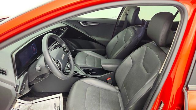 2023 Kia Niro EV Wave (239-mile range) - 22986848 - 18
