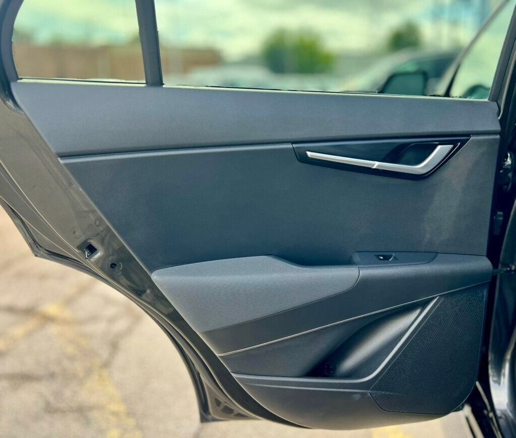 2023 Kia Niro EV Wind photo 16