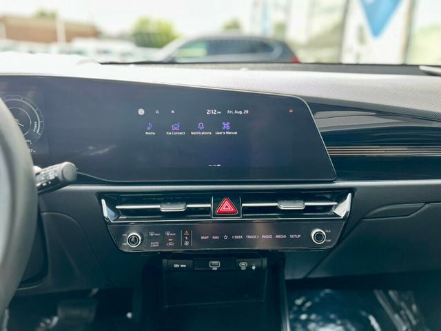 2023 Kia Niro EV Wind - 22899662 - 25