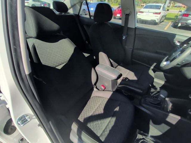 2023 Kia Rio LX IVT - 23076140 - 19