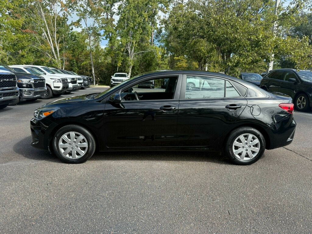 2023 Kia Rio LX photo 2