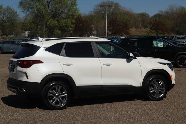 2023 Kia Seltos ONE OWNER AWD S, LOADED W/ SAFETY FEATURES, APPLE CARPLAY & MORE - 23014188 - 2