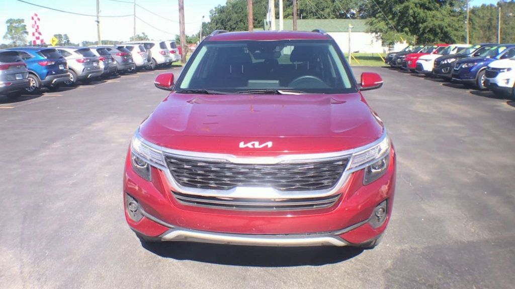 2023 Kia Seltos S photo 3
