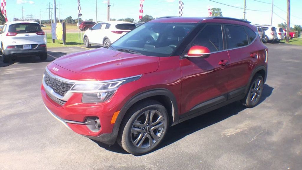 2023 Kia Seltos S photo 4