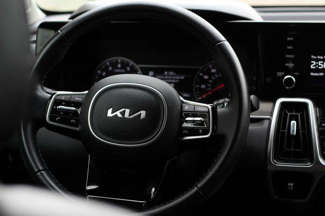 2023 Kia Sorento AWD X-LINE EX W/ NAVI, LEATHER, MOONROOF, ALL SAFTEY FEATURES - 23066354 - 24