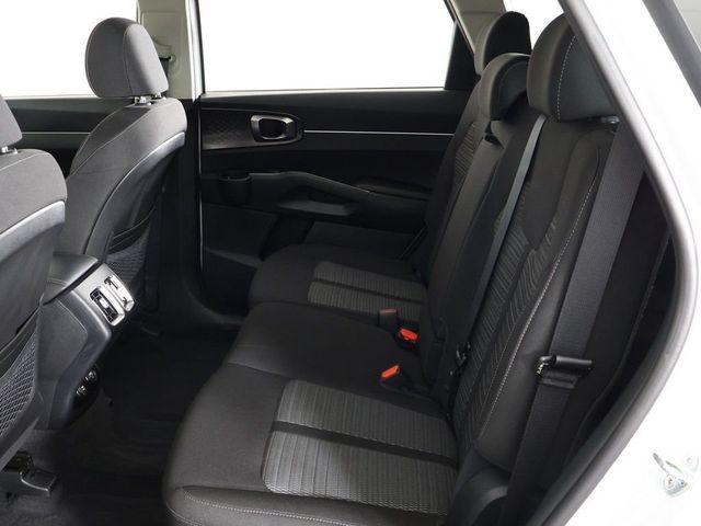 2023 Kia Sorento LX AWD - 23046344 - 31