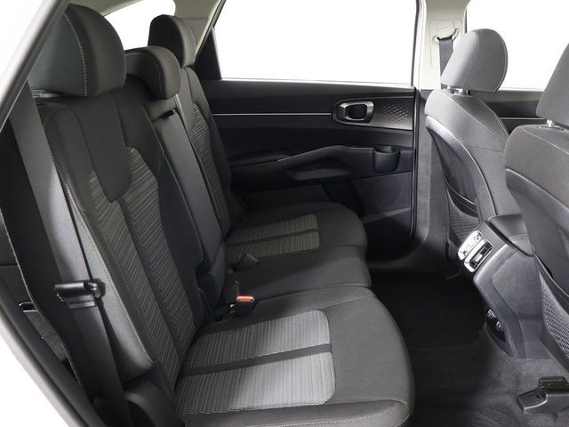 2023 Kia Sorento LX AWD - 23046344 - 32
