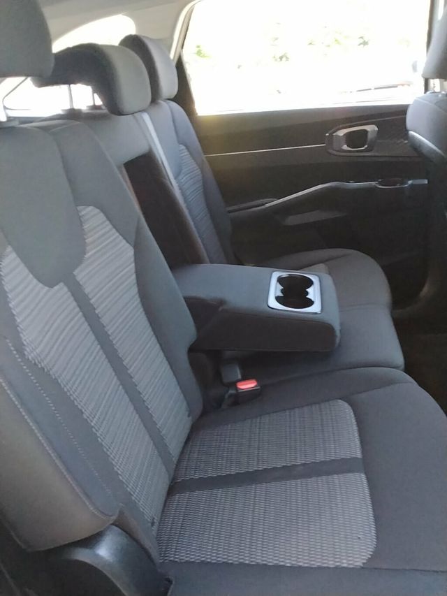 2023 Kia Sorento LX FWD - 22922258 - 11