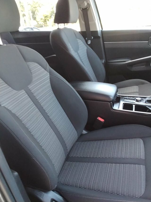 2023 Kia Sorento LX FWD - 22922258 - 12