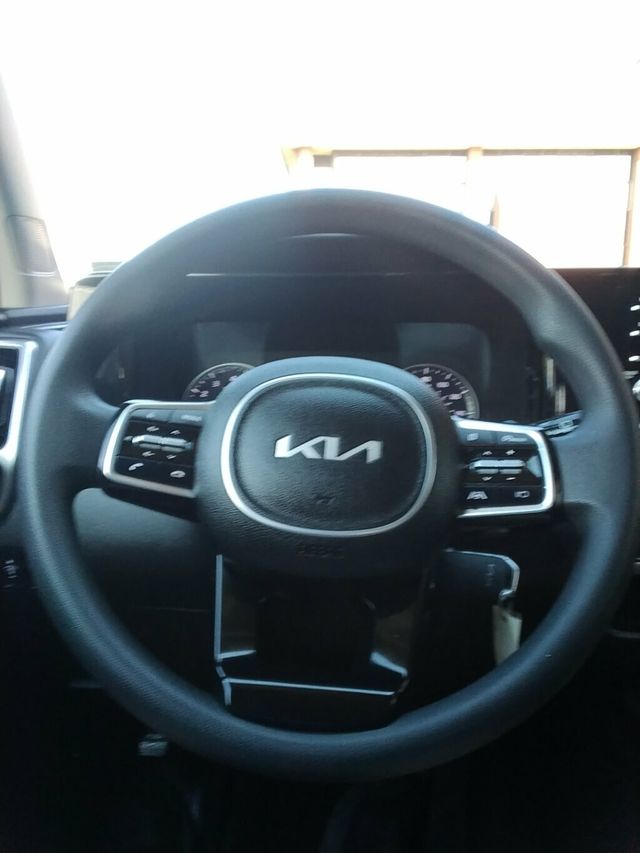 2023 Kia Sorento LX FWD - 22922258 - 14