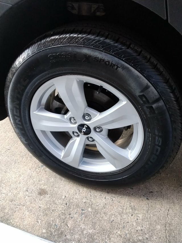 2023 Kia Sorento LX FWD - 22922258 - 29