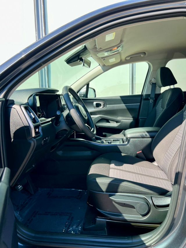 2023 Kia Sorento LX FWD - 22921870 - 12