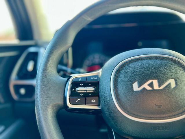2023 Kia Sorento LX FWD - 22921870 - 16