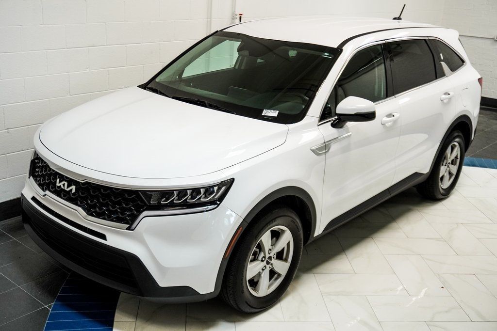 2023 Kia Sorento LX photo 13