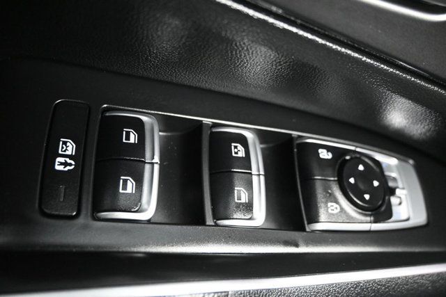 2023 Kia Sorento S FWD - 23066093 - 29