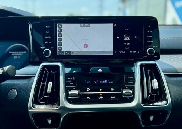 2023 Kia Sorento SX - 22893134 - 29