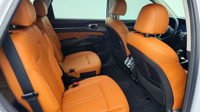 2023 Kia Sorento X-Line SX Prestige AWD w/ Panoramic Sunroof - 22992784 - 22