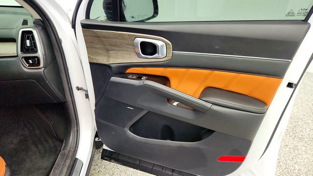 2023 Kia Sorento X-Line SX Prestige AWD w/ Panoramic Sunroof - 22992784 - 24