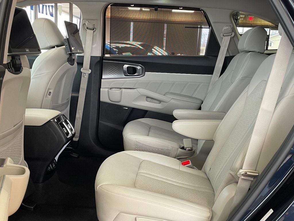 2023 Kia Sorento Plug-In Hybrid SX Prestige AWD - 23008894 - 17
