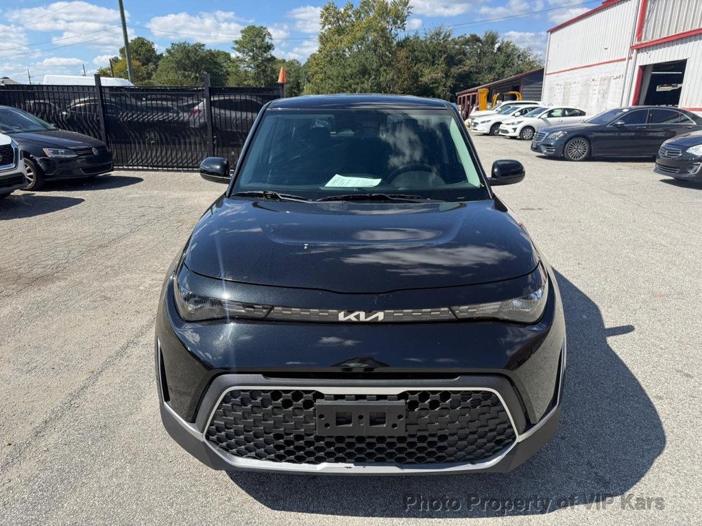 2023 Kia Soul LX photo 3