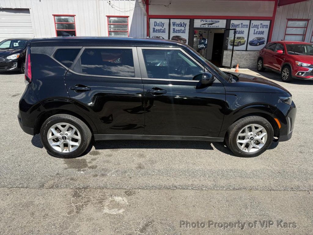 2023 Kia Soul LX IVT - 22930610 - 6
