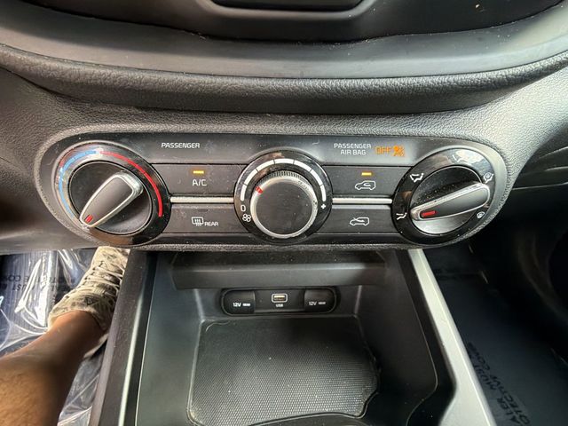 2023 Kia Soul LX IVT - 23075538 - 18