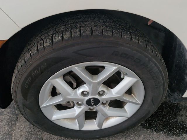 2023 Kia Soul LX IVT - 23079655 - 9