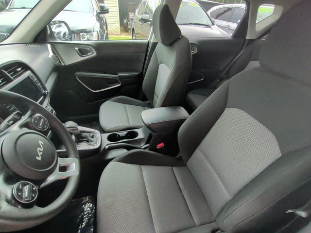 2023 Kia Soul LX IVT - 23079655 - 13