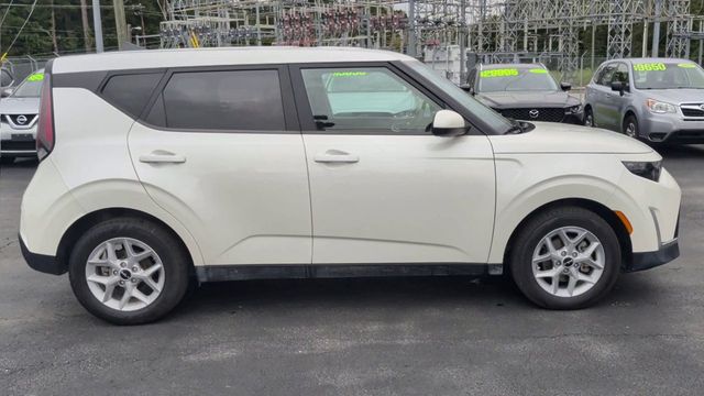 2023 Kia Soul LX IVT - 23079655 - 8