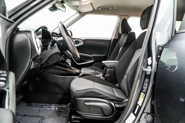 2023 Kia Soul LX IVT - 22942825 - 33