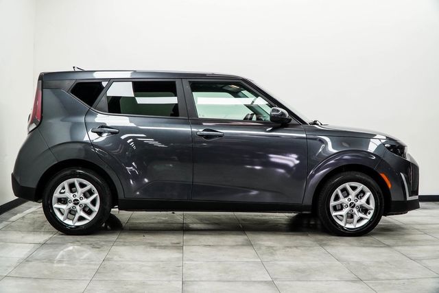 2023 Kia Soul LX IVT - 22942825 - 8