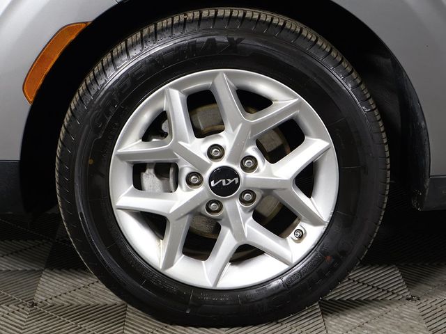 2023 Kia Soul LX IVT - 22955736 - 19