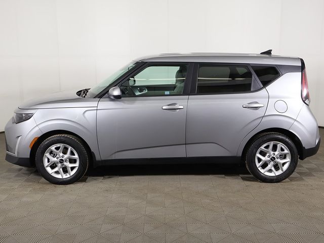 2023 Kia Soul LX IVT - 22998636 - 15