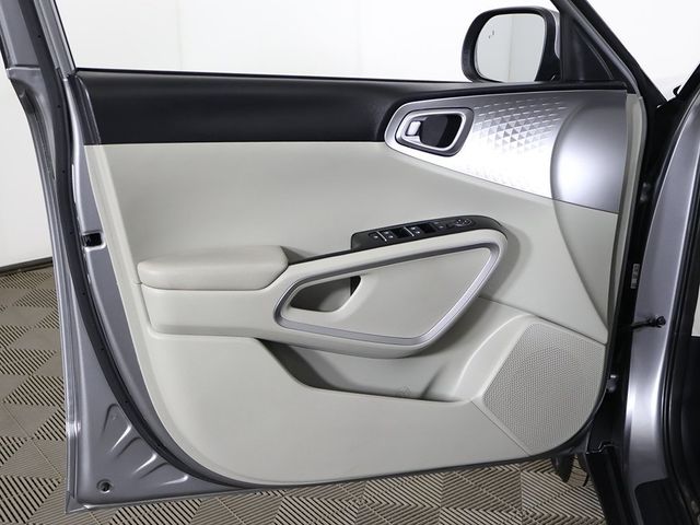 2023 Kia Soul LX IVT - 22998636 - 20