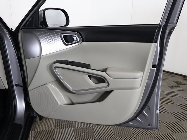 2023 Kia Soul LX IVT - 22998636 - 21