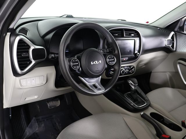2023 Kia Soul LX IVT - 22998636 - 24