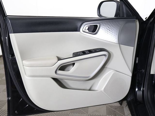 2023 Kia Soul LX IVT - 23022128 - 18