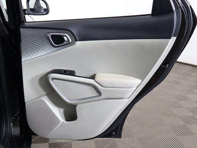 2023 Kia Soul LX IVT - 23022128 - 21