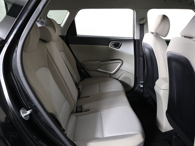 2023 Kia Soul LX IVT - 23022128 - 29