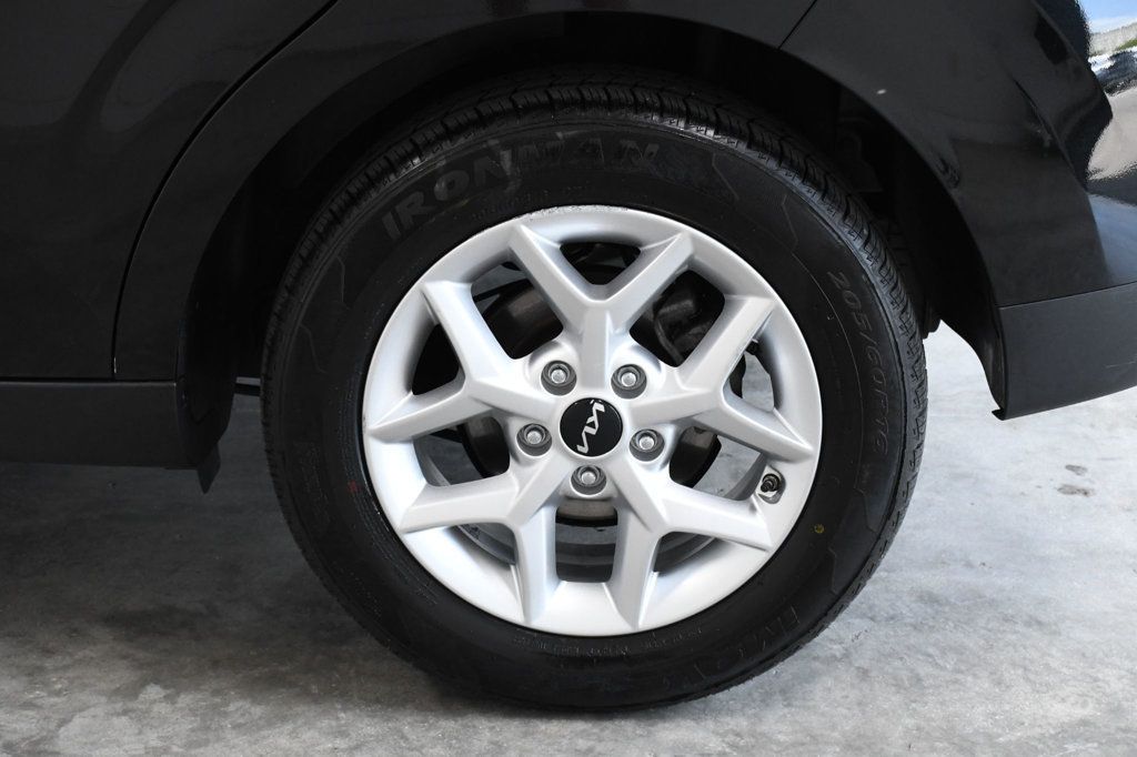 2023 Kia Soul LX IVT - 22827655 - 11